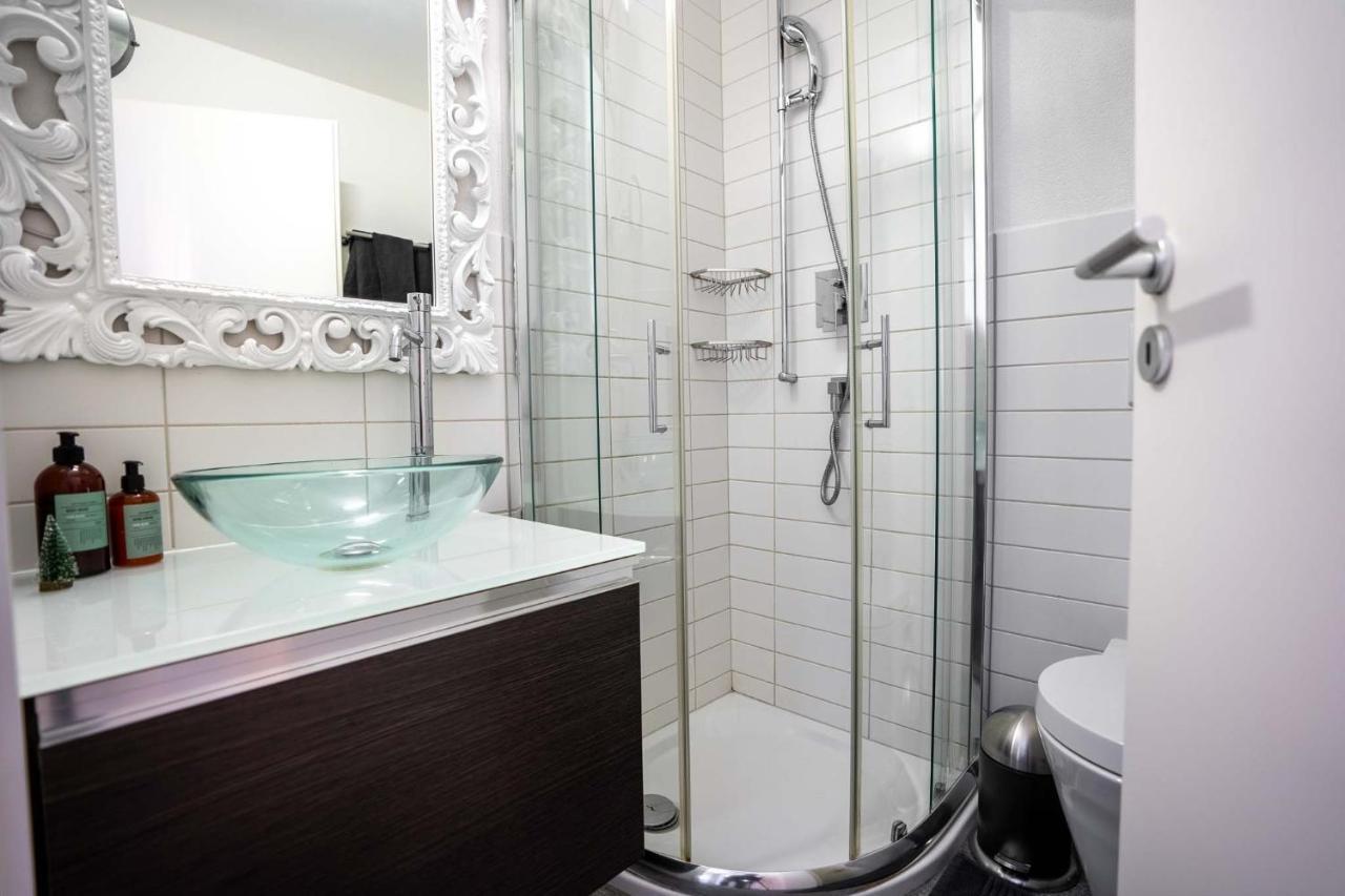 Modern Apartment With Matterhorn View เซอร์แมท ภายนอก รูปภาพ